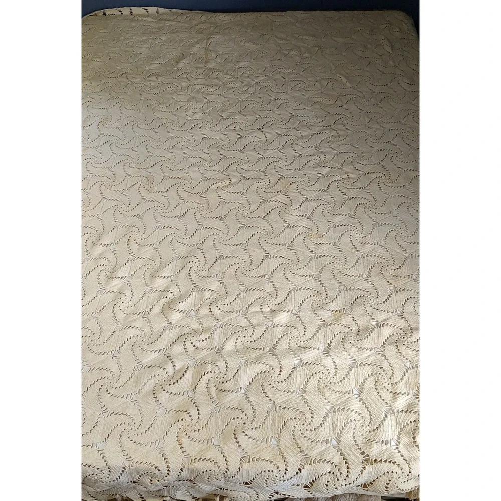 Vintage Handmade Crocheted Bedspread‎ Cotton Thread Full Queen Cottage Core SEE